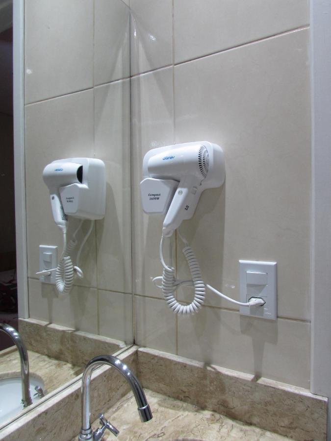 Hotel Tropicalia Proximo A 25 De Marco , Bras E Bom Retiro "Com Estacionamento Conveniado Ao Lado Do Hotel" ساو باولو المظهر الخارجي الصورة